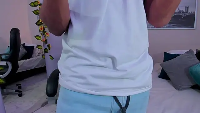 Snapshot of Ricky_Owens1 chatting on 11.08.25 Ricky Owens1 online show from 11.08.25