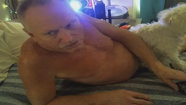 Pussyeat2please online show from 09.22.25