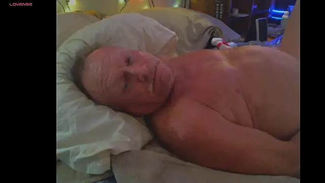 Pussyeat2please online show from 10.01.25