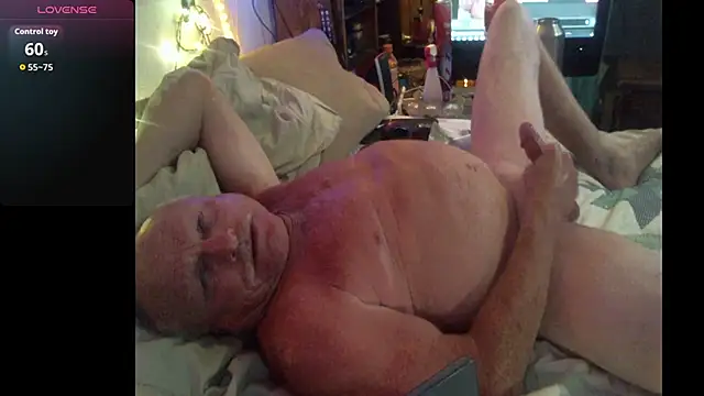 Pussyeat2please online show from 03.28.26