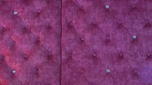 Snapshot of MaddisonBelucci chatting on 11.04.25 MaddisonBelucci online show from 11.04.25