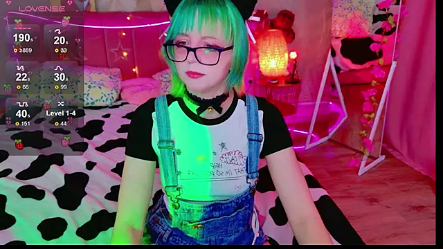 CoralineYoung online show from 04.12.26