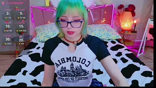 CoralineYoung online show from 04.18.26