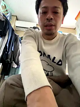 Snapshot of muut1215 chatting on 12.20.25 muut1215 online show from 12.20.25