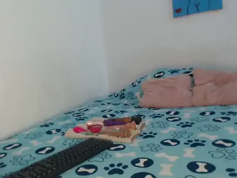 Victoria new online show from 10.02.25