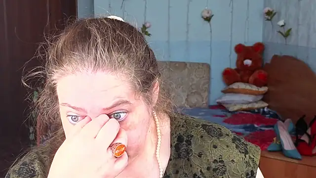 Snapshot of Audrey_Aura chatting on 09.14.25 Audrey Aura online show from 09.14.25