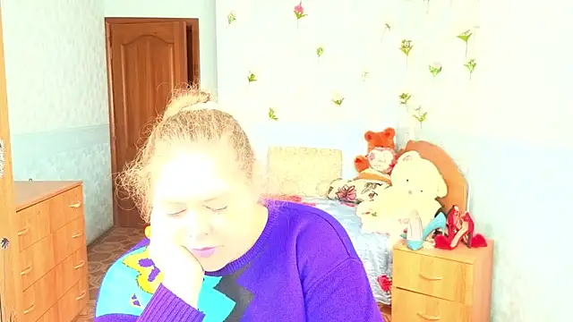 Snapshot of Audrey_Aura chatting on 09.29.25 Audrey Aura online show from 09.29.25