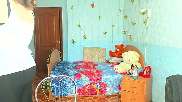 Snapshot of Audrey_Aura chatting on 10.02.25 Audrey Aura online show from 10.02.25