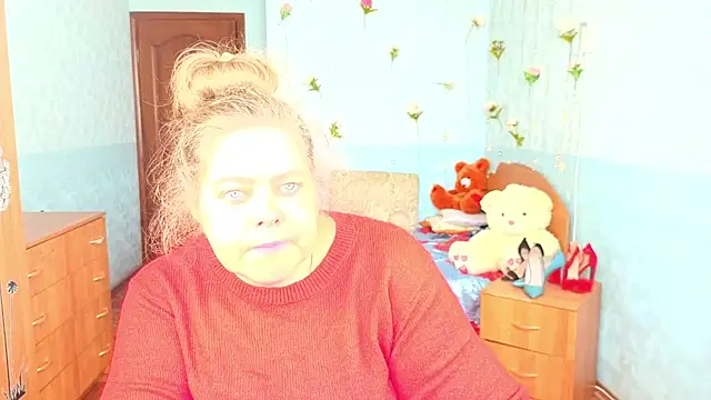 Snapshot of Audrey_Aura chatting on 10.04.25 Audrey Aura online show from 10.04.25