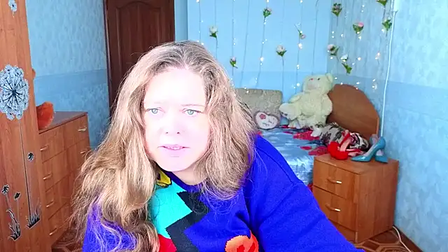 Snapshot of Audrey_Aura chatting on 10.24.25 Audrey Aura online show from 10.24.25