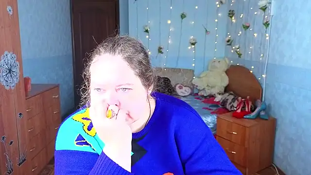 Snapshot of Audrey_Aura chatting on 10.28.25 Audrey Aura online show from 10.28.25