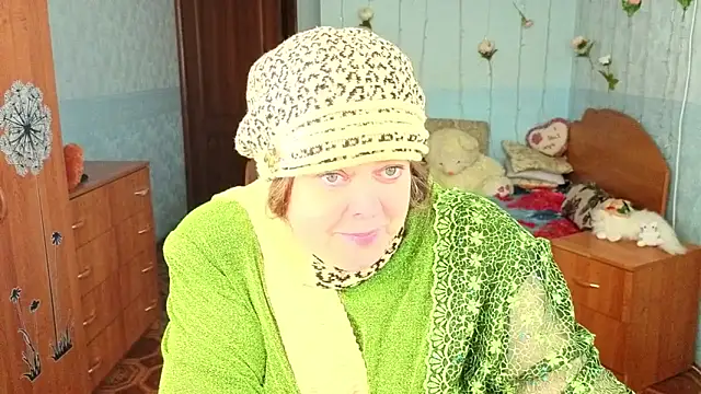 Snapshot of Audrey_Aura chatting on 11.01.25 Audrey Aura online show from 11.01.25