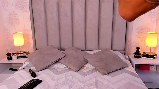 ShaynaHosk online show from 05.20.26