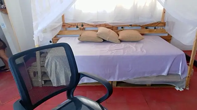 loreaniss online show from 02.24.26