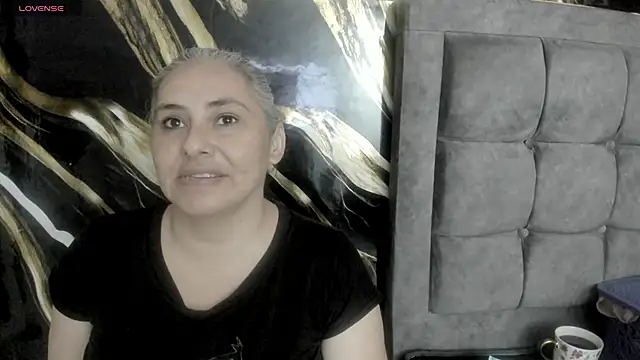 mature gold online show from 10.17.25