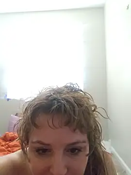 Snapshot of delish_dahlia chatting on 06.16.26 delish dahlia online show from 06.16.26