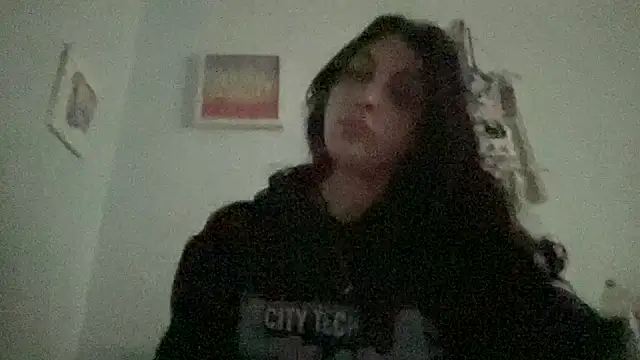 Snapshot of sup3rn0v4 chatting on 10.26.25 sup3rn0v4 online show from 10.26.25