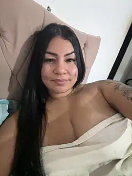 Snapshot of julianamascarada chatting on 10.17.25 julianamascarada online show from 10.17.25