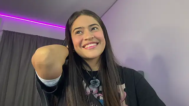 Snapshot of lexie_gray2 chatting on 10.23.25 lexie gray2 online show from 10.23.25