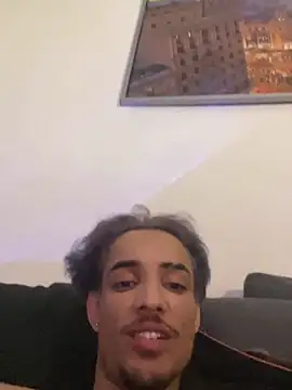 Snapshot of luluycoco chatting on 10.18.25 luluycoco online show from 10.18.25