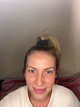 StellaWeb online show from 11.11.25