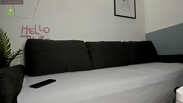 Frank Yong online show from 09.25.25