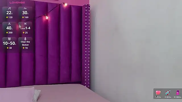 cutepetitee online show from 10.27.25