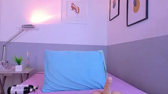 cutepetitee online show from 02.20.26