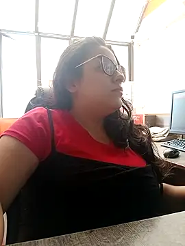 Vanesitacooper online show from 11.09.25