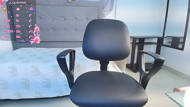 saray reese online show from 10.03.25