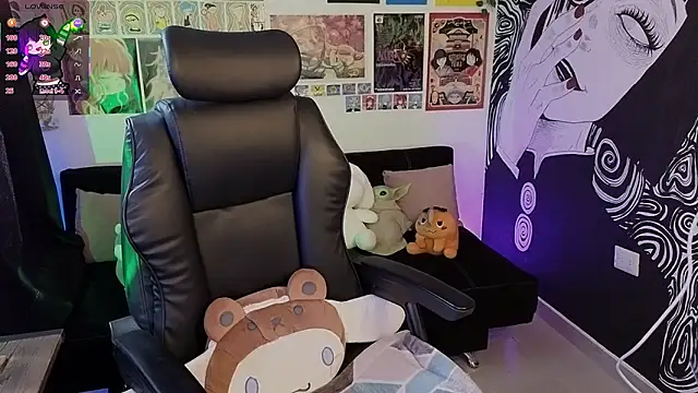 Yuhwan  online show from 11.21.25