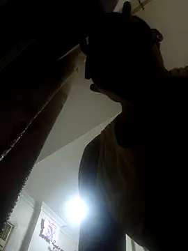 Snapshot of Trade010 chatting on 11.13.25 Trade010 online show from 11.13.25