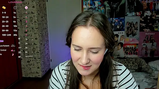 LucyRose3 online show from 10.03.25