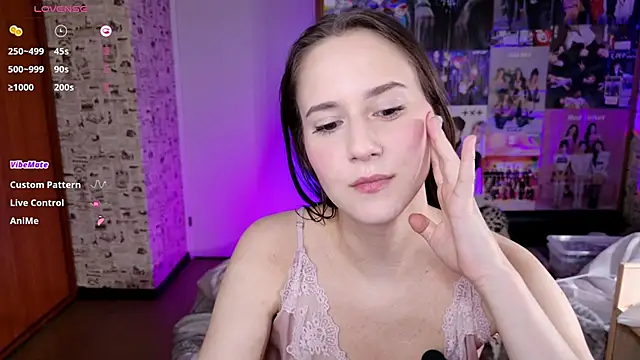 LucyRose3 online show from 11.12.25