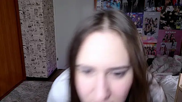 LucyRose3 online show from 11.20.25