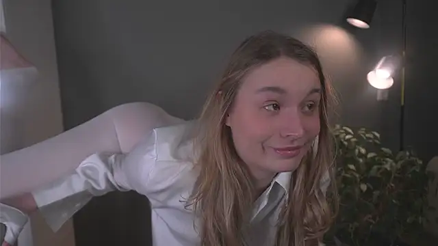 lisa schiele online show from 12.22.25