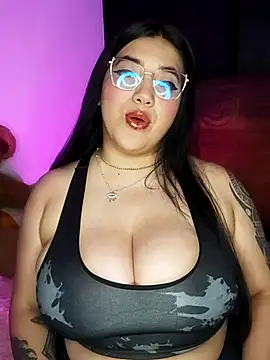 Snapshot of kittenFreyja_ chatting on 10.03.25 kittenFreyja online show from 10.03.25