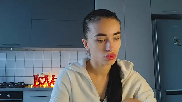 EvaMelnik online show from 09.19.25