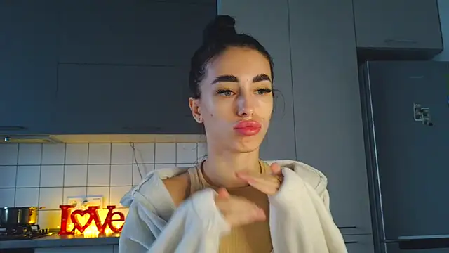 EvaMelnik online show from 10.03.25