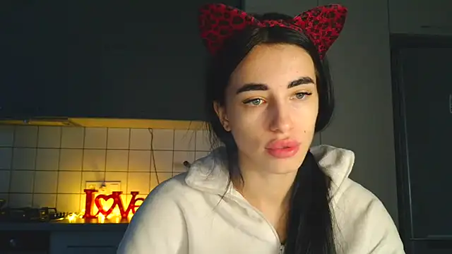 EvaMelnik online show from 10.07.25