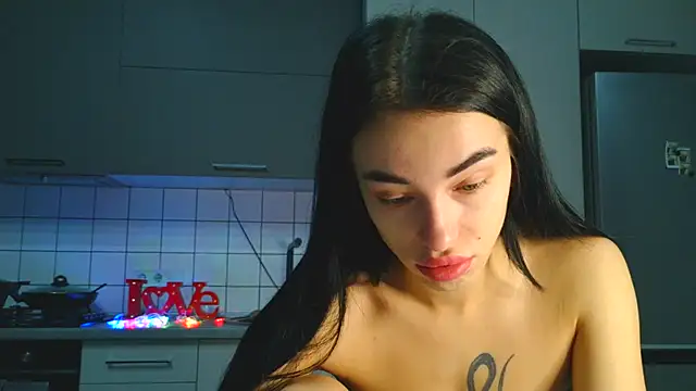 EvaMelnik online show from 10.29.25