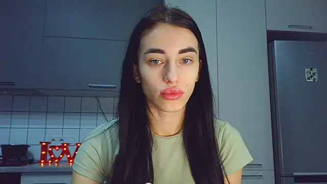 EvaMelnik online show from 11.07.25