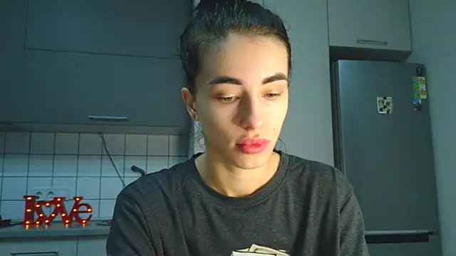 EvaMelnik online show from 11.09.25