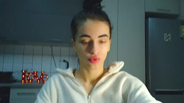 EvaMelnik online show from 11.10.25