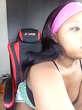 Young Slut21 online show from 10.16.25