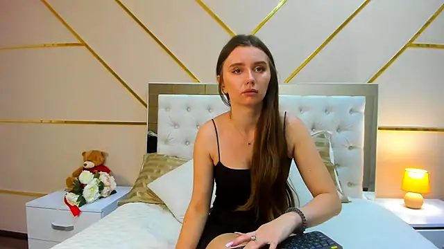 BeatriceAddams online show from 09.24.25