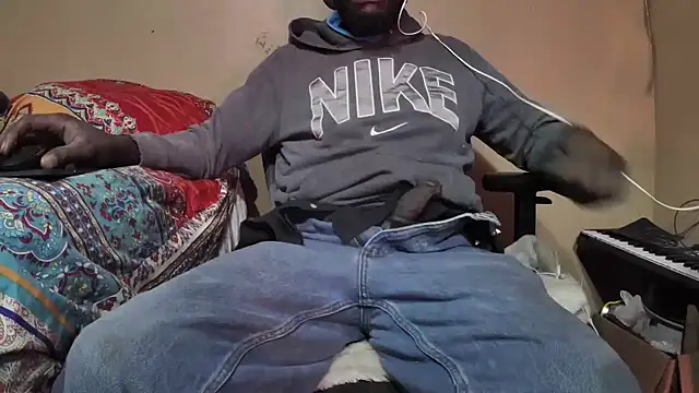 EYEzIAM online show from 01.14.26