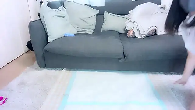 moemilk online show from 11.06.25