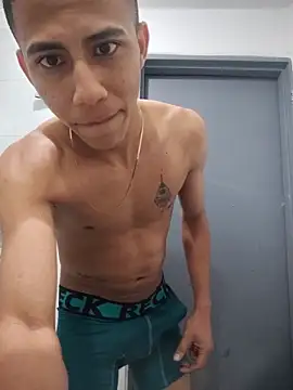 Snapshot of Davig4 chatting on 10.16.25 Davig4 online show from 10.16.25