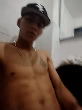 Snapshot of Davig4 chatting on 11.06.25 Davig4 online show from 11.06.25